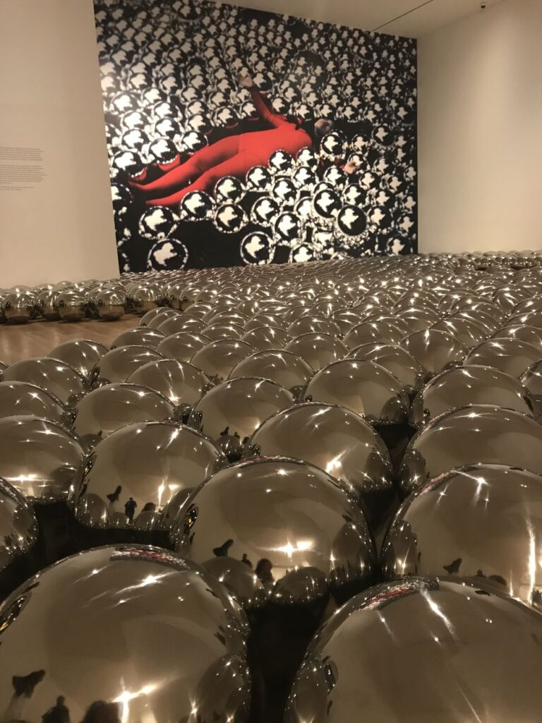 Yayoi Kusama. Life is the heart of a rainbow. Exhibition view at MACAN, Giacarta 2018