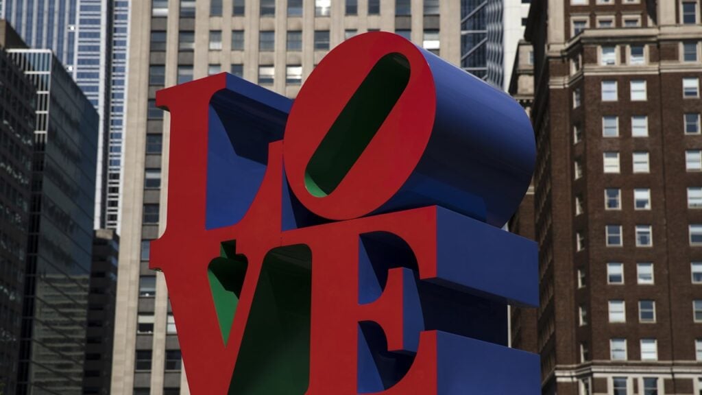 Continua il processo per l’eredità di Robert Indiana. Nuove prove incastrerebbero gli assistenti