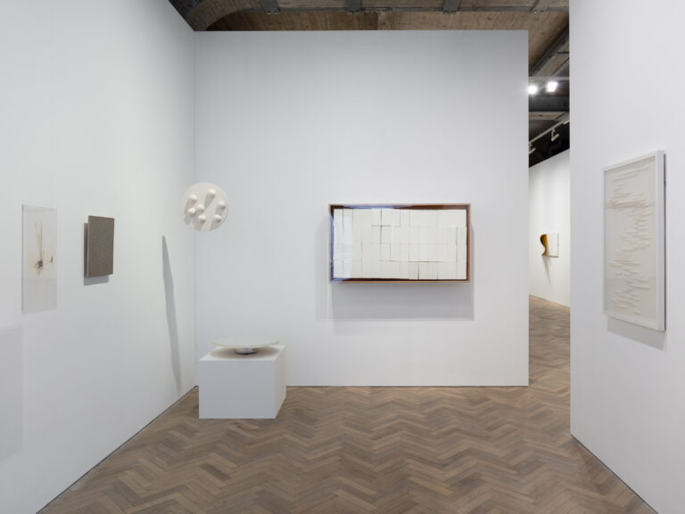 Signals London, courtesy kurimanzutto e Thomas Dane Gallery