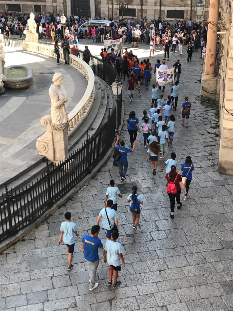 Marinella Senatore, Palermo Procession, immagini della performance svoltasi a Palermo il 16 giugno 2018 in occasione di Manifesta 12