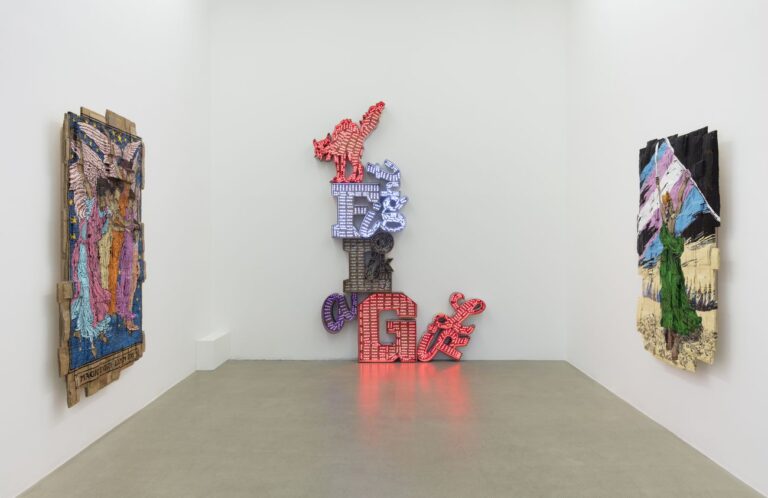 Andrea Bowers, Disrupting and Resisting, installation view at Kaufmann Repetto, Milano, 2018, courtesy the artist, Kaufmann Repetto, Milano/New York, photo Andrea Rossetti