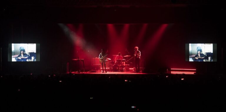 Avantgarde Portrait. Blonde Redhead. OGR, Torino 2018