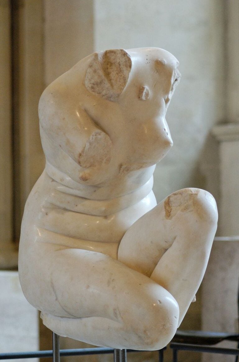 Copia in marmo dell'originale bronzeo dell'Afrodite accovacciata di Dedalsa, prima metà del III a.C.