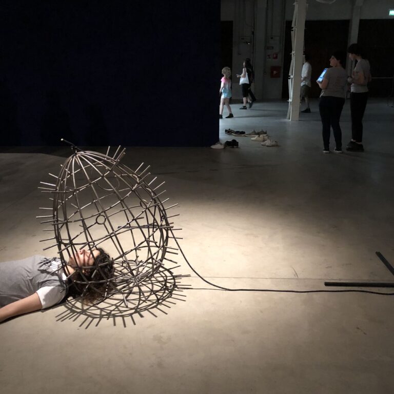 Eva Kot'átková, The Dream Machine is Asleep, exhibition view at Pirelli HangarBicocca, Milano 2018