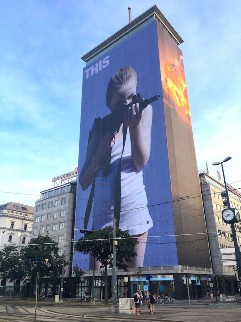 Gottfried Helnwein, I Saw This, Ringturm Vienna, 2018. Photo Franco Veremondi