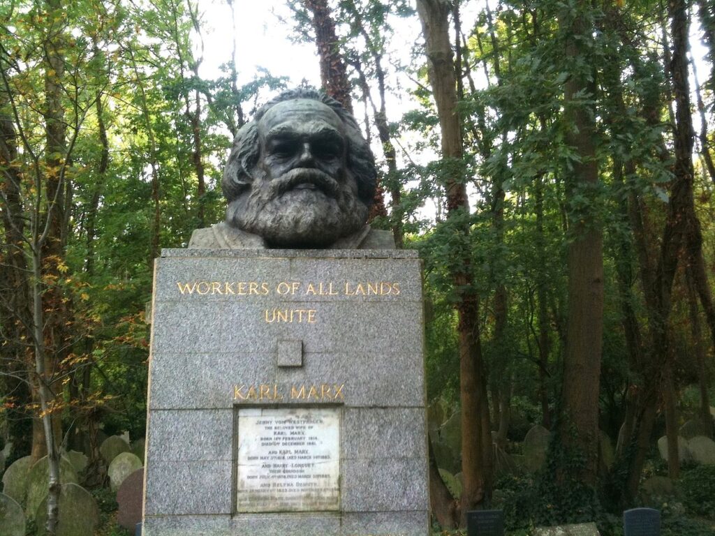 Storia, natura e memoria. Il cimitero di Highgate a Londra