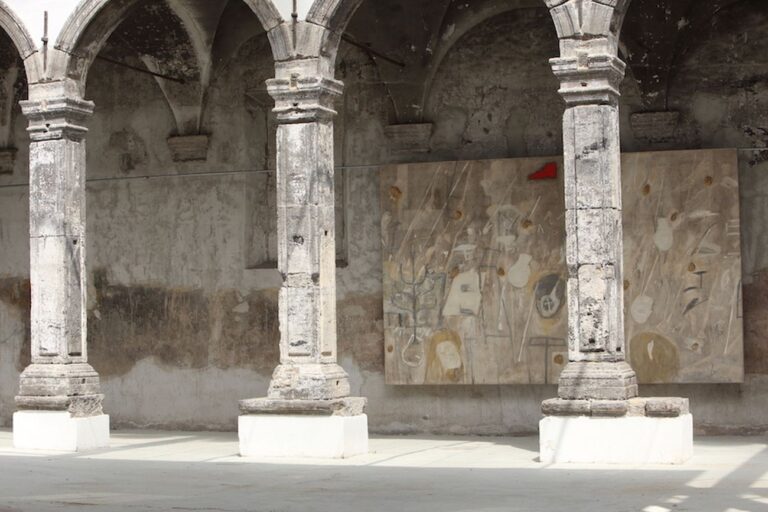 Mimmo Paladino. Pane e oro. Exhibition view at Made in Cloister, Napoli 2018