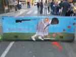 Palermo, uno dei dissuasori di Via Maqueda con un dipinto di Igor Scalisi Palminteri