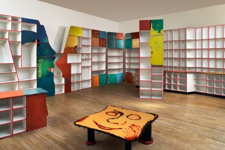 Shelves and cloakrooms for the Dujardin store in Knokke le Zoute By Gaetano Pesce b. 1939 1994 © Marie Clérin 1 preview Apre la fiera Design Miami nell’artweek di Art Basel 2018. Tutte le anticipazioni