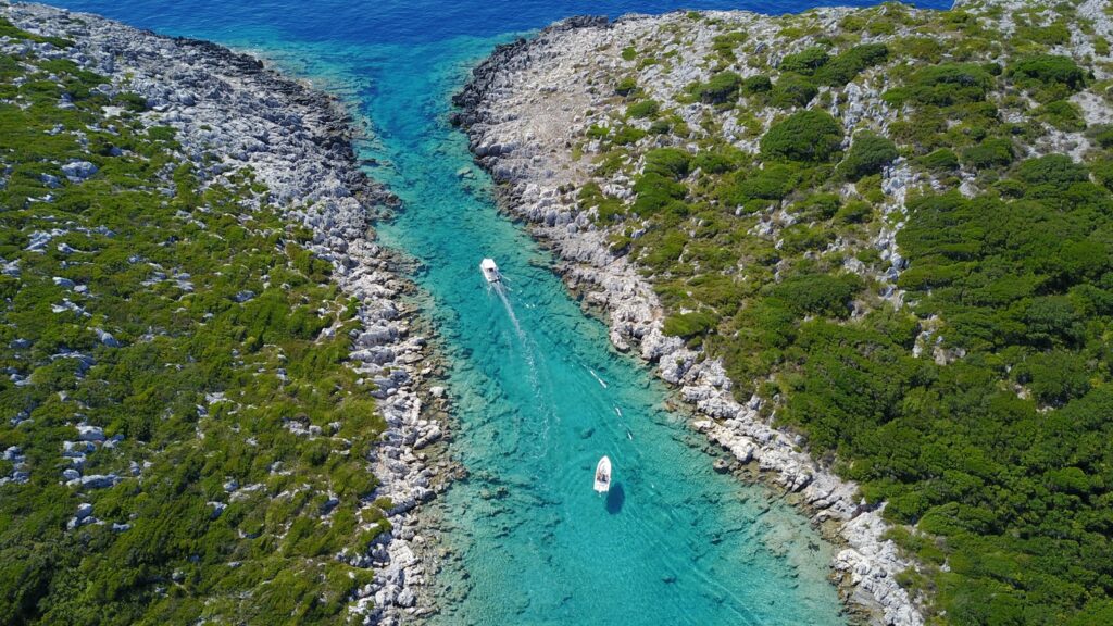 Nasce Paxos Contemporary Art Project. In Grecia, arte pubblica su un’isola incontaminata