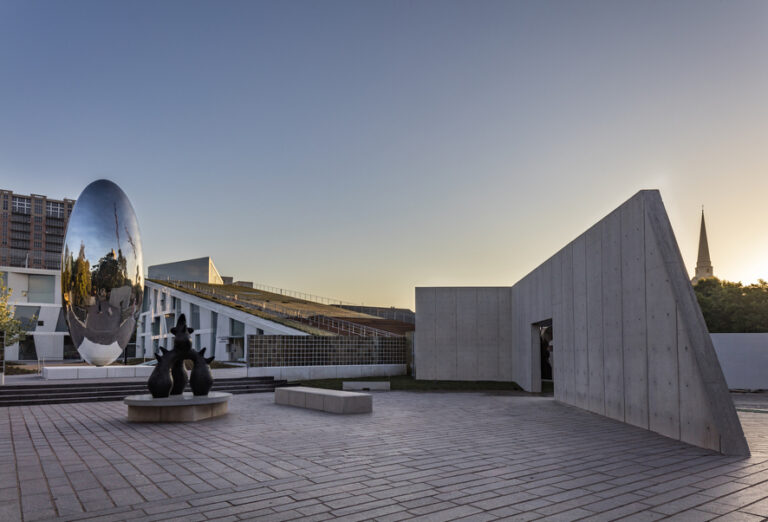 View of The Brown Foundation, Inc. Plaza by Nevins & Benito Landscape Architecture, D.P.C. from the Lillie and Hugh Roy Cullen Sculpture Garden. Cloud Column (1998–2006) by Anish Kapoor, rear; and Bird (Oiseau) (1968) by Joan Miró, foreground. Photograph © Richard Barnes