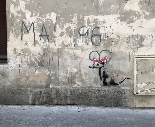 street art banksy parigi71 Banksy conferma sul suo account Instagram la paternità dei sette murales di Parigi