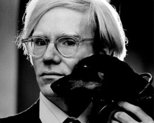 L’archivio fotografico segreto di Andy Warhol finirà presto online