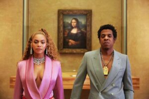 Il nuovissimo percorso del Louvre dedicato a Beyoncé e Jay-Z. Le immagini