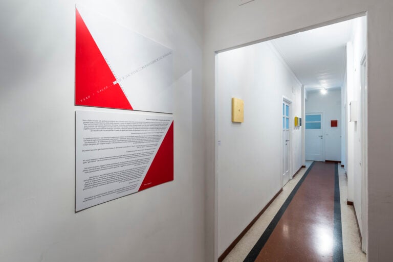 Gianfranco Grosso ‒ Vero/falso… Eros è la Vita… Metafisico è il viaggio, exhibition view at Angelo Azzurro, Roma 2018, photo Sebastiano Luciano