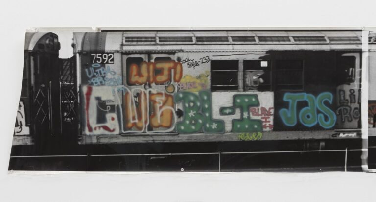 Gordon Matta-Clark, Graffiti, 1975. Courtesy The Estate of Gordon Matta-Clark e David Zwirner © 2018 The Estate of Gordon Matta-Clark - ADAGP, Parigi