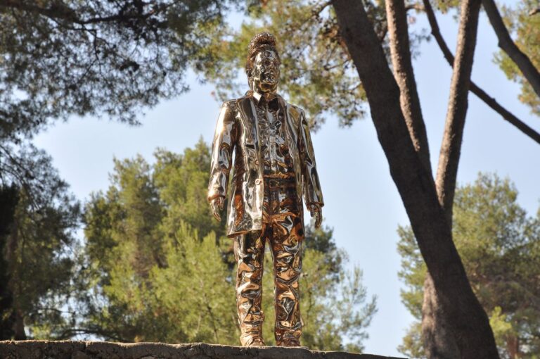 Jan Fabre. Ma nation. L'imagination. Exhibition view at Fondation Maeght, Saint-Paul de Vence 2018 © Angelos bvba _ Jan Fabre _ © Adagp Paris 2018. Photo Roland Michaud _ Archives Fondation Maeght