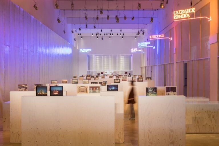 Luigi Ghirri. Il paesaggio dell'architettura, installation view © La Triennale di Milano, photo Gianluca Di Ioia