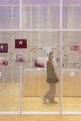 Luigi Ghirri. Il paesaggio dell'architettura, installation view © La Triennale di Milano, photo Gianluca Di Ioia