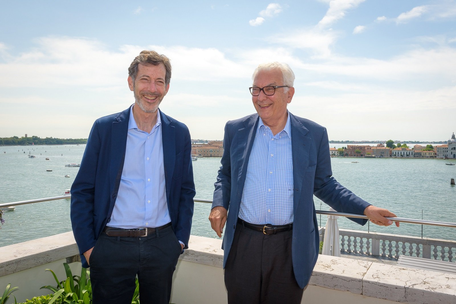 Ralph Rugoff e Paolo Baratta. Photo by Andrea Avezzù. Courtesy La Biennale di Venezia