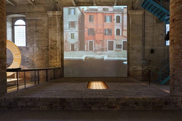 Rozana Montiel Estudio de Arquitectura, Stand Ground. Photo Andrea Avezzù. Courtesy La Biennale di Venezia