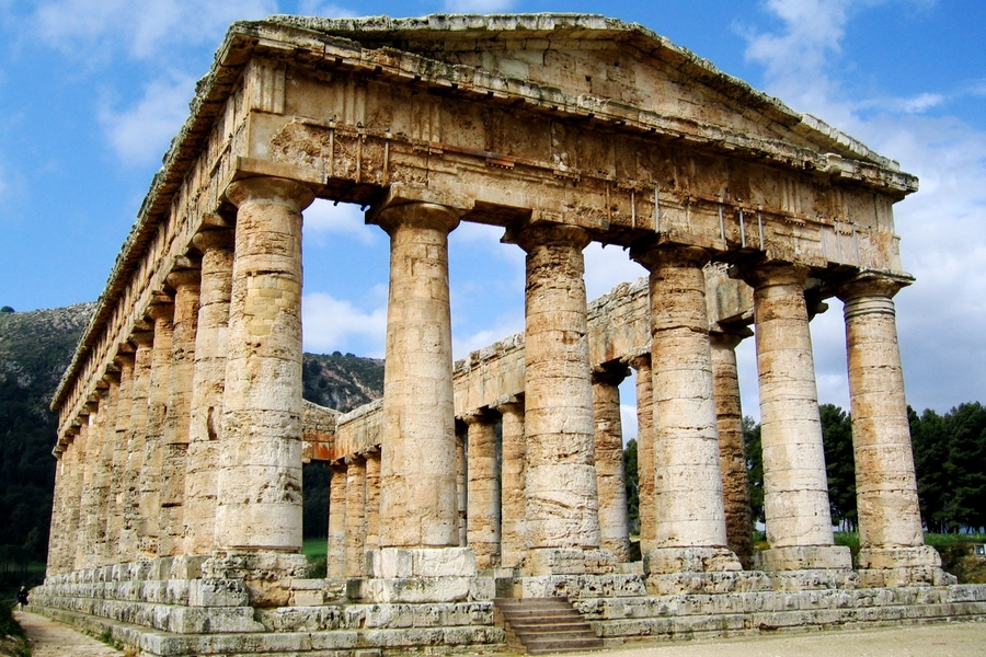 Parco archeologico di Segesta, arriva l’autonomia. Un tema sui cui punta il governo regionale