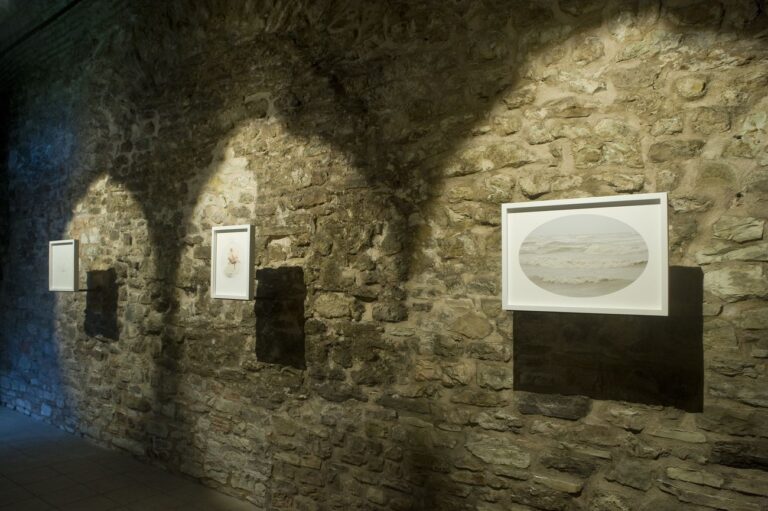 Alessandro Giampaoli. Symbolum. Installation view at Palazzo Fiumi Sermattei e Museo Speleopalenotologico e Archeologico, Genga 2018