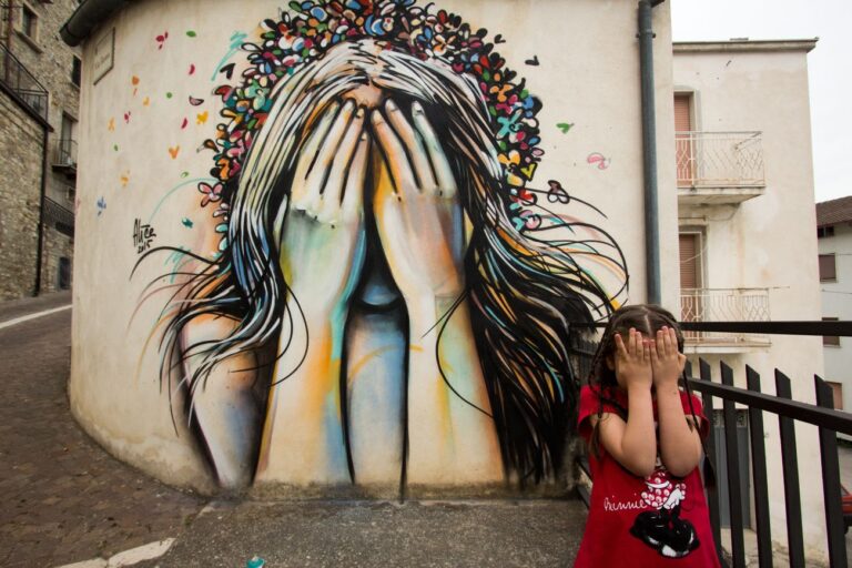 Alice Pasquini, Civitacampomarano, 2015. Photo Jessica Stewart