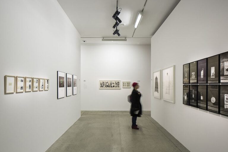 América Latina 1960 2013, exhibition view at Fondation Cartier pour l’art contemporain, Parigi novembre 2013 aprile 2014 © Luc Boegly