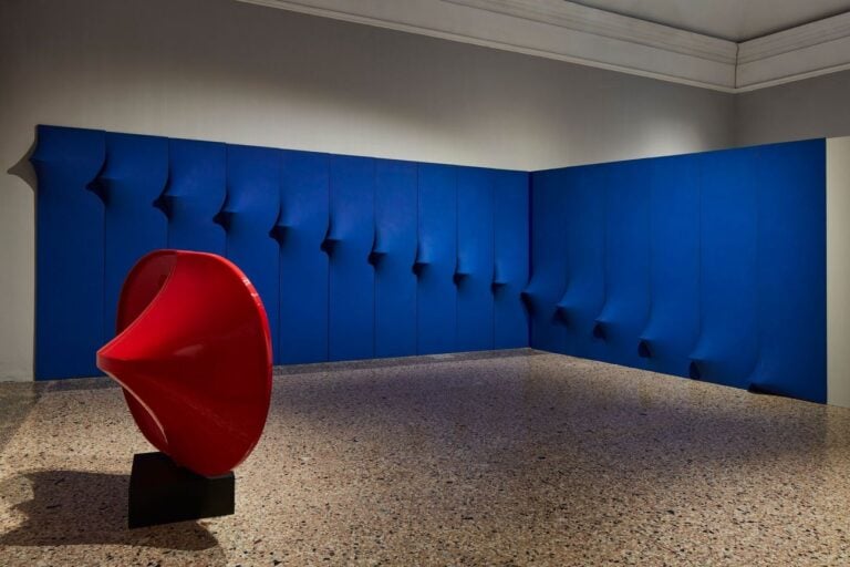 Bonalumi. Installation view at Palazzo Reale, Milano 2018. Courtesy Alto Piano. Photo Agostino Osio