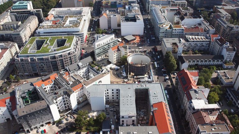 Checkpoint Charlie. Photo Wolkenkratzer (CC BY-SA 4.0)