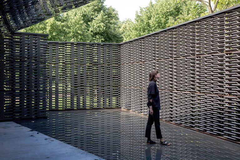 Frida Escobedo, Taller de Arquitectura, Serpentine Pavilion, Londra 2018. Photo © Norbert Tukaj