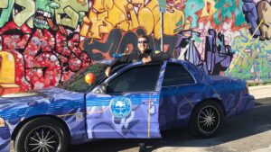 Il Dipartimento di Polizia di Miami ingaggia uno street artist per decorare le volanti