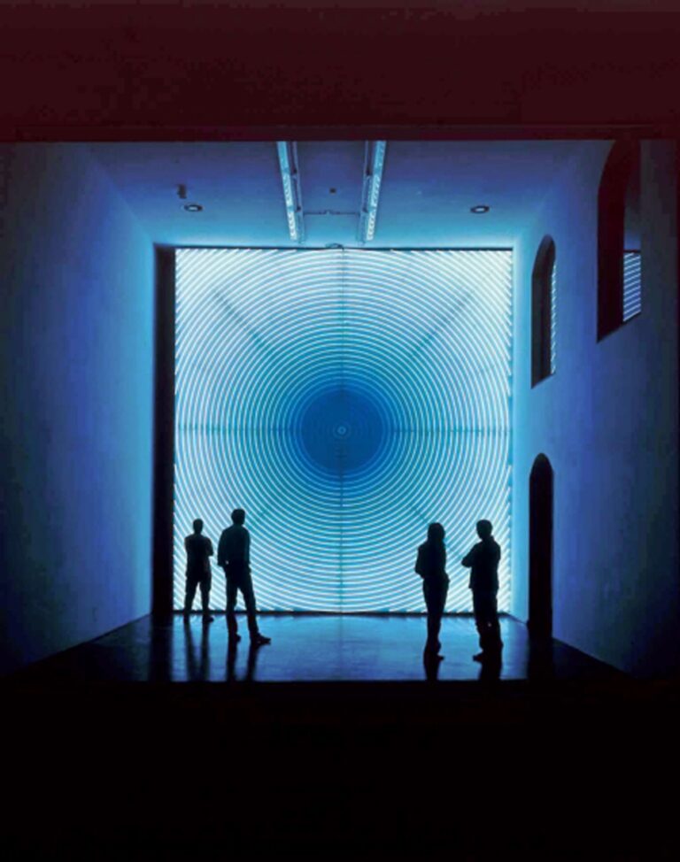 John Armleder Voltes IV, 2004 Light installation 450 x 450 cm Courtesy Gallery Andrea Caratsch