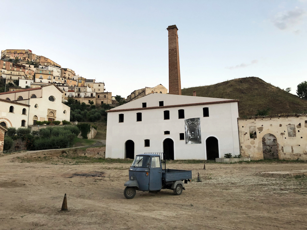 Calabria Contemporanea. Inaugura a Corigliano Calabro la residenza Officine del Carmine