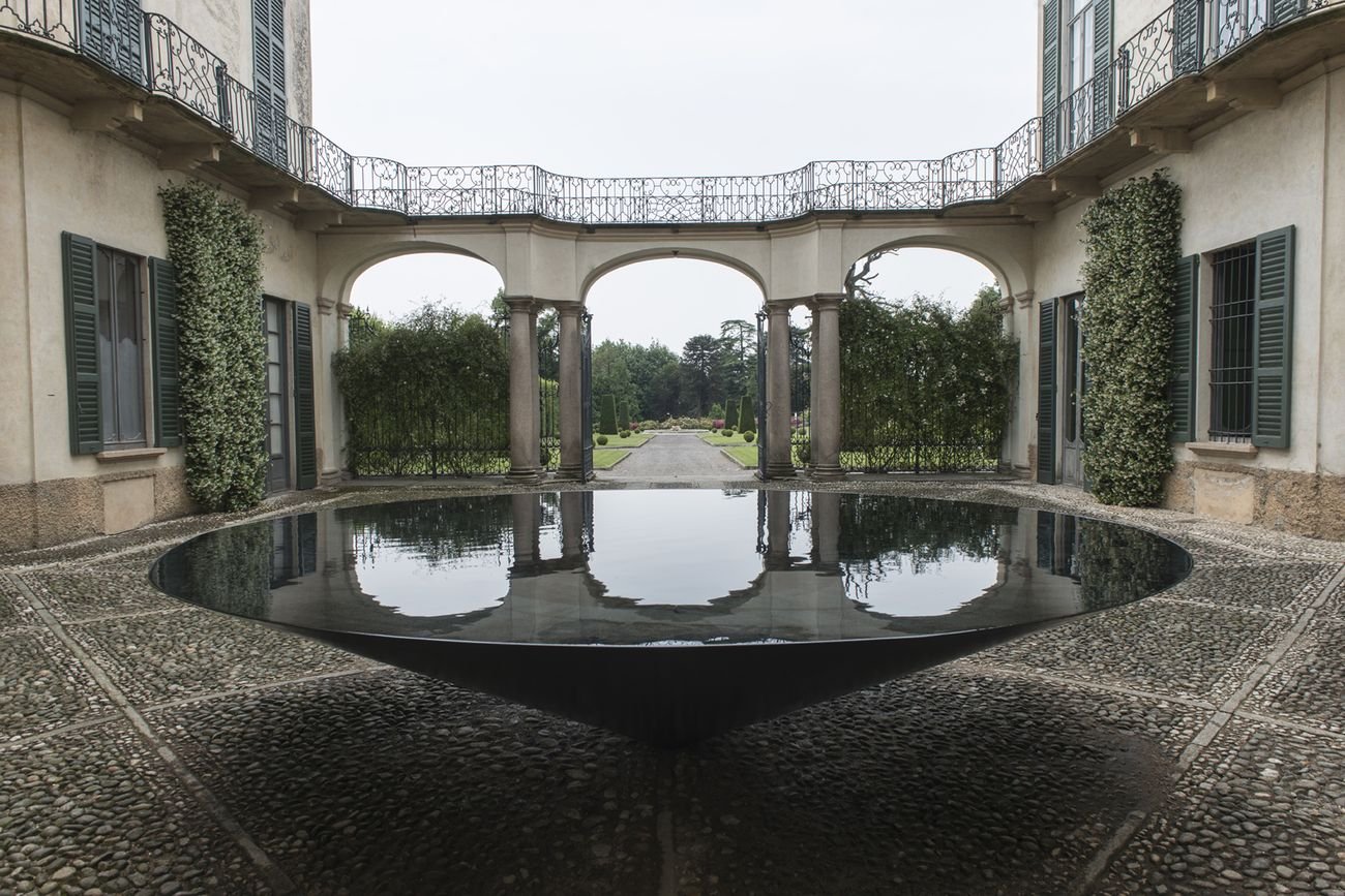 Villa e Collezione Panza, Meg Webster, Cone of Water, 2015. Photo www.tenderinifotografia.com © FAI - Fondo Ambiente Italiano