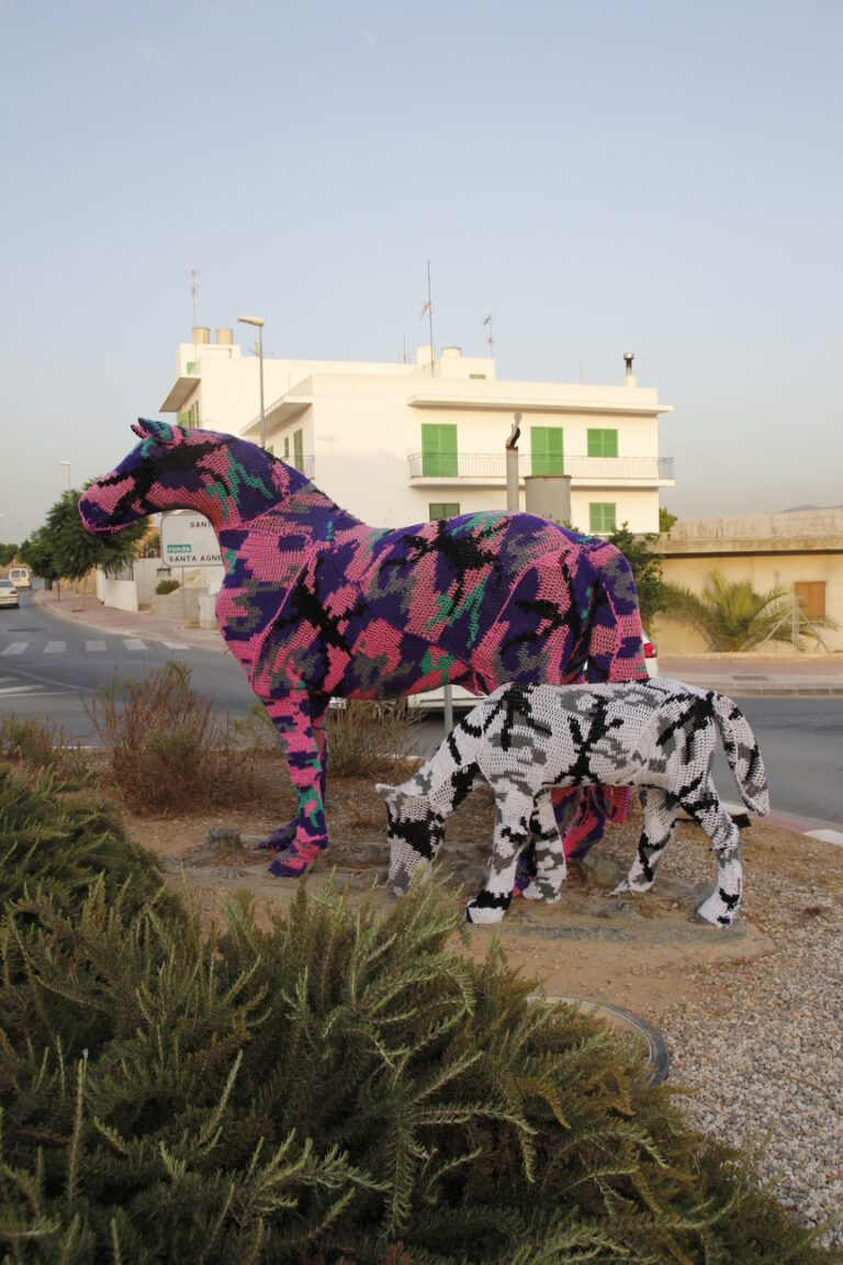 2012 APPEARANCE OLEK copy Torna ad Ibiza il BLOOP festival, la rassegna di street art che parla italiano. Le immagini