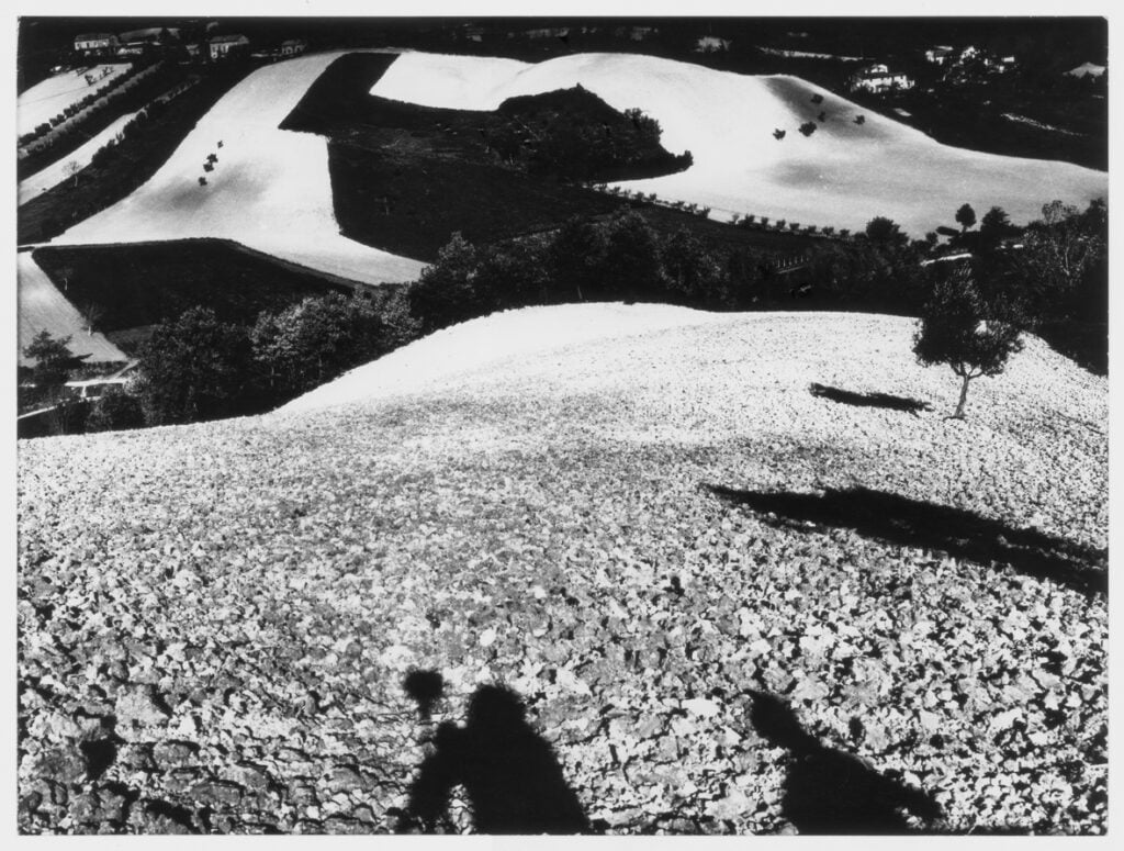 Riapre Forma Meravigli a Milano con una mostra di Mario Giacomelli. Le immagini