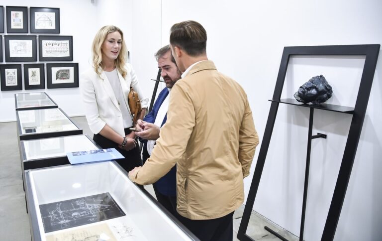 Fabrizio Cotognini. Reversed Theatre. Vernissage at Fondazione Sandretto Re Rebaudengo, Torino 2018. Courtesy l'artista e FSRR, photo Giorgio Perottino