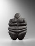Figura steatopigia stante, Arabia sud-occidentale, IV millennio a.C., Collezione privata, Londra © Fondazione Giancarlo Ligabue. Photo Hughes Dubois