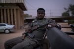 Francesco Bellina, Militare nigerino in pattugliamento notturno anti smuggler, 2018