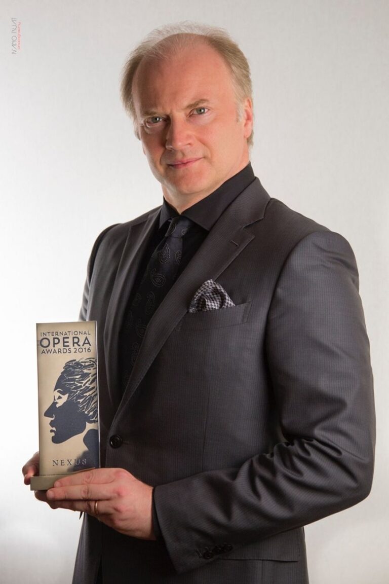 Gianandrea Noseda con l'International Opera Award 2016. Photo Ivano Buat