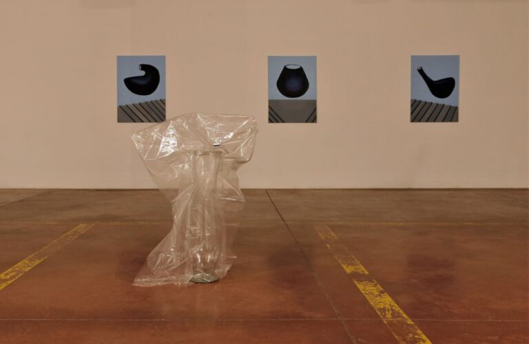 Matteo Messori. Sospesi. Installation view at YAG/garage, Pescara 2018