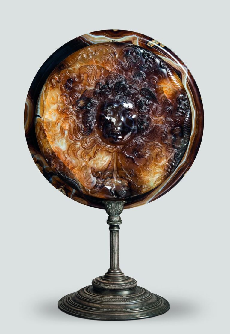 Tazza Farnese. Museo Archeologico Nazionale, Napoli. Photo Luigi Spina