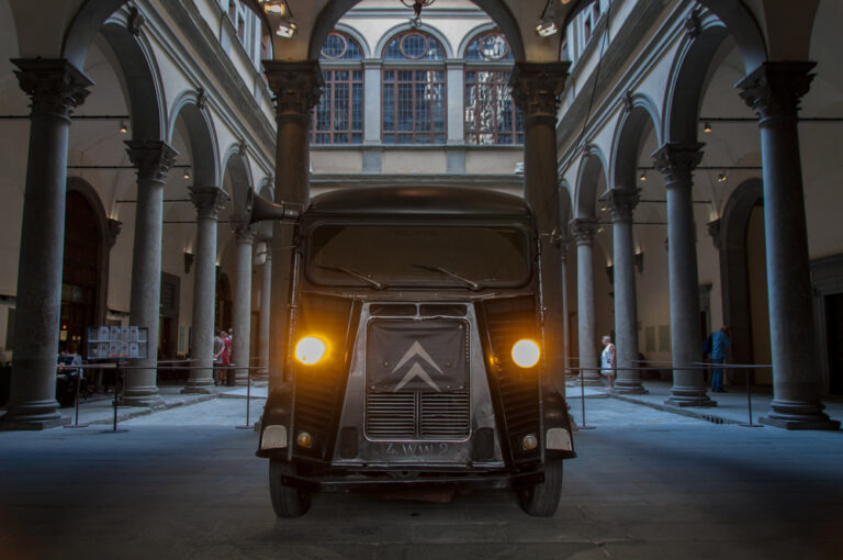 Marina Abramović. The Cleaner, Palazzo Strozzi, Firenze. Foto Irene Fanizza