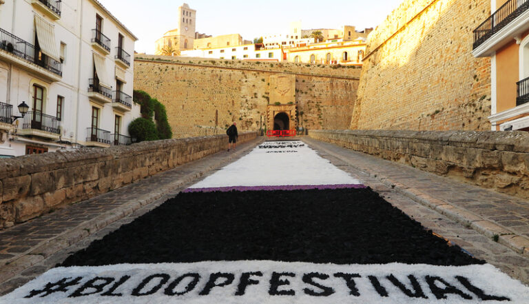 pineapple crocodile featuring montse nadal bloop festival 2017 credits biokip 9 copy Torna ad Ibiza il BLOOP festival, la rassegna di street art che parla italiano. Le immagini