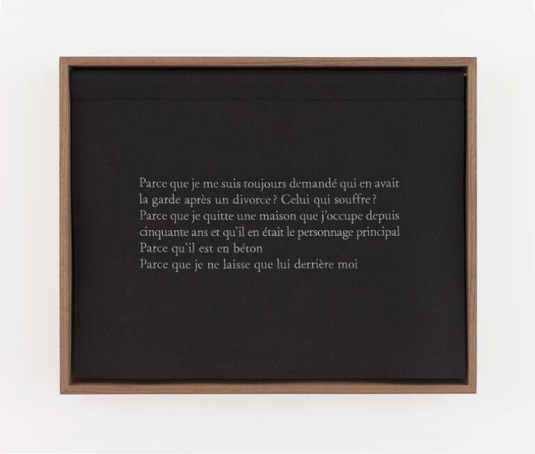 Sophie Calle, Le lit, 2018. Color photograph, embroidered woolen cloth, framing 36×46cm/143/16 ×181/8 in © Sophie Calle / ADAGP, Paris 2018. Photo: Claire Dorn / Courtesy Perrotin