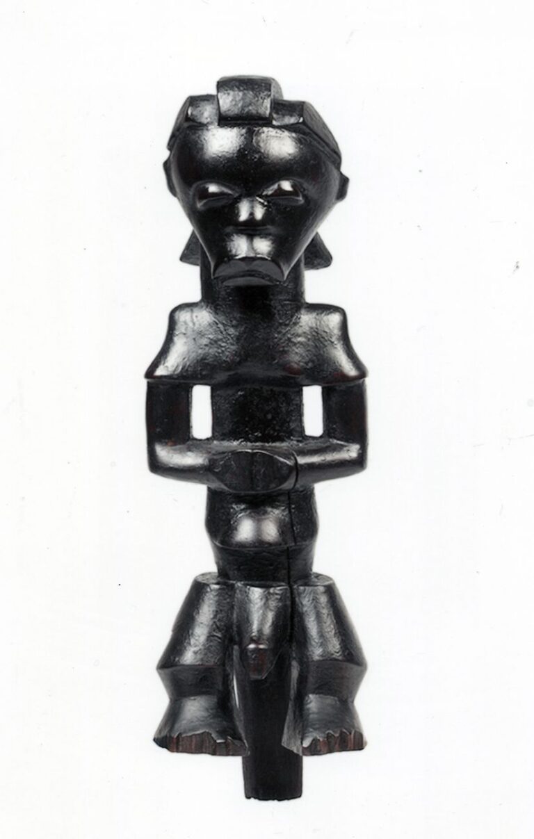 Byeri, Guardiano di reliquiario. Africa. Africa centrale. Gabon. Etnia Fang Mvai. Fine del XIX secolo. Bergamo, Collezione privata. Photo Luca del Pia, Milano