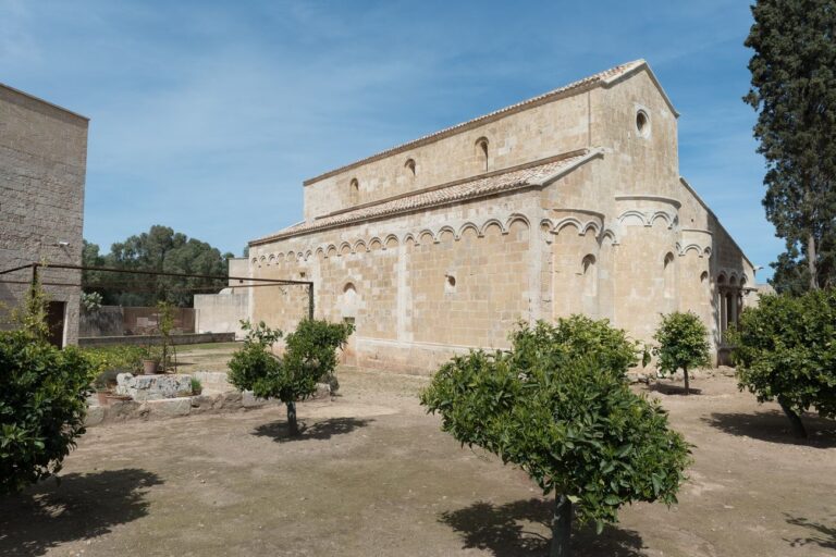 Chiesa dell'Abbazia di Santa Maria di Cerrate ©FAI - Fondo Ambiente Italiano