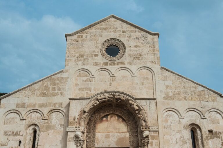 Chiesa dell'Abbazia di Santa Maria di Cerrate ©FAI - Fondo Ambiente Italiano